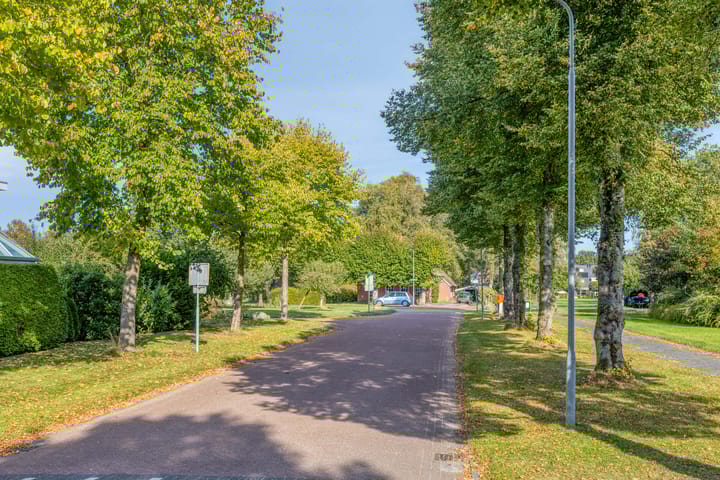 Photo 65 of Altena 3