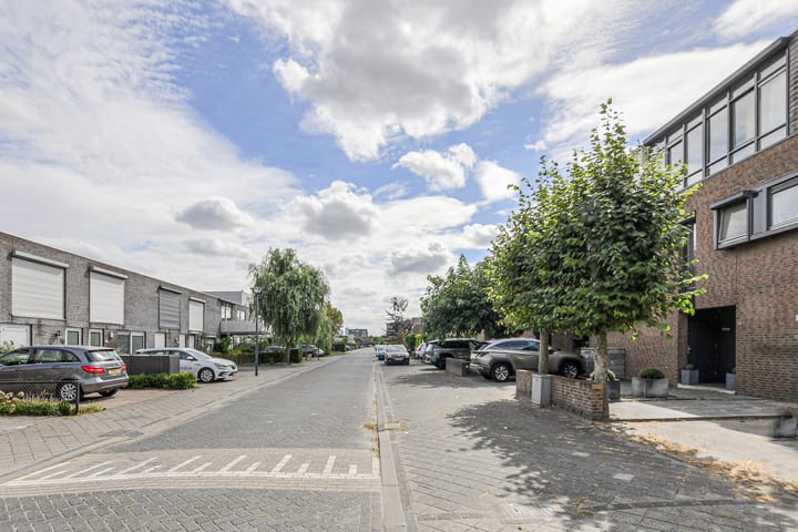 Photo 36 of Priemkruid 87