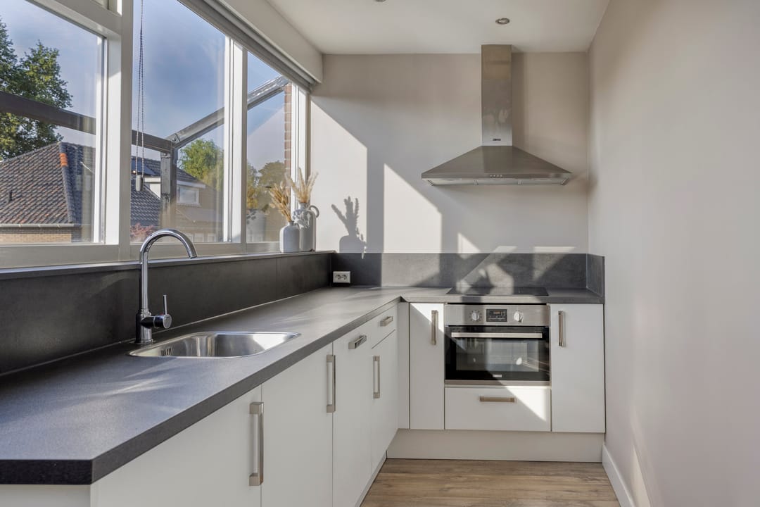 Photo 13 of Asterstraat 28