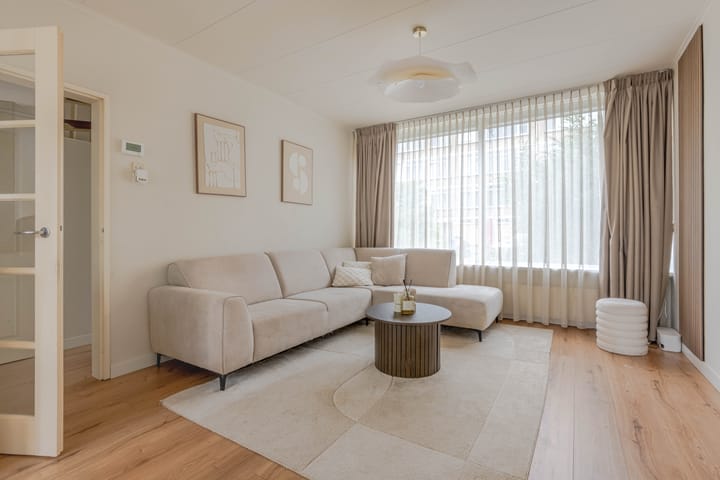 Foto 2 van Dickensstraat 10