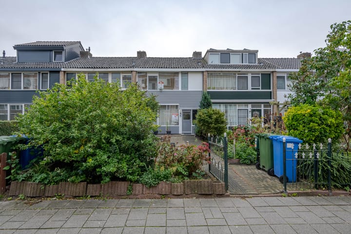 Foto 6 van Dickensstraat 10