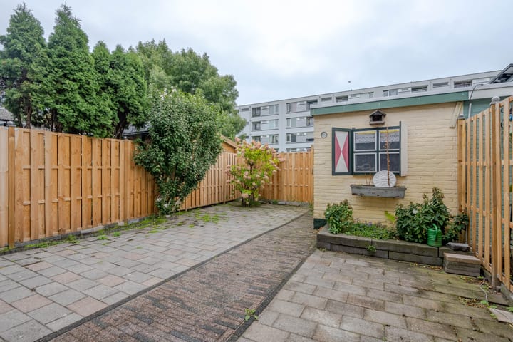 Foto 15 van Dickensstraat 10