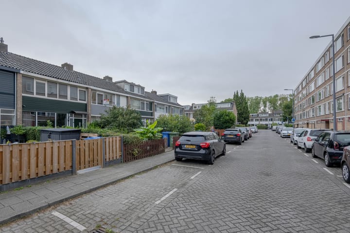 Foto 27 van Dickensstraat 10