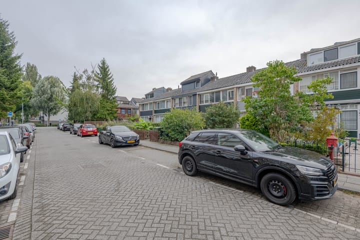 Foto 28 van Dickensstraat 10