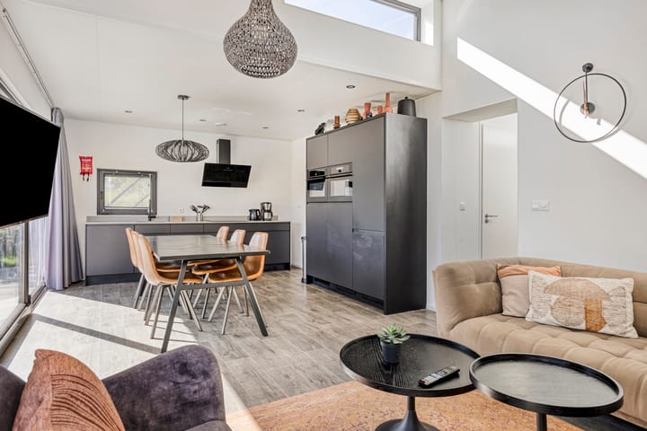 Photo 10 of Varelseweg 211-1613