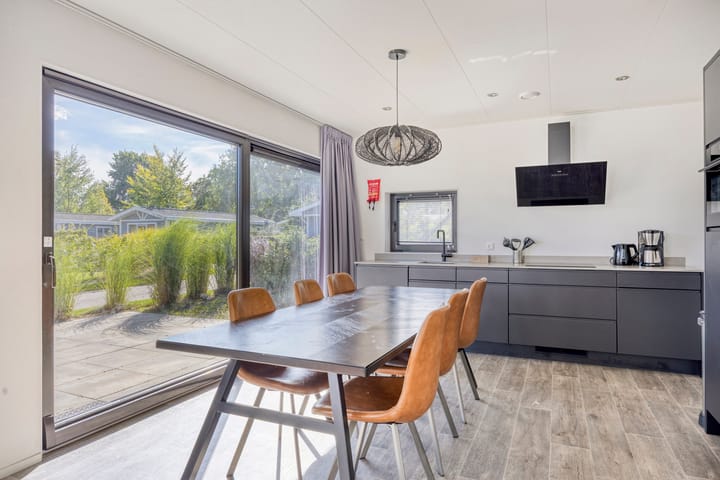 Photo 11 of Varelseweg 211-1613