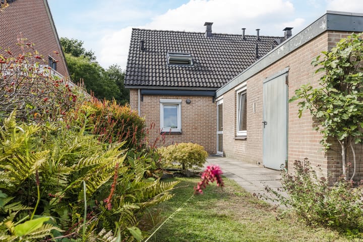 Foto 32 van Willem Alexanderlaan 71