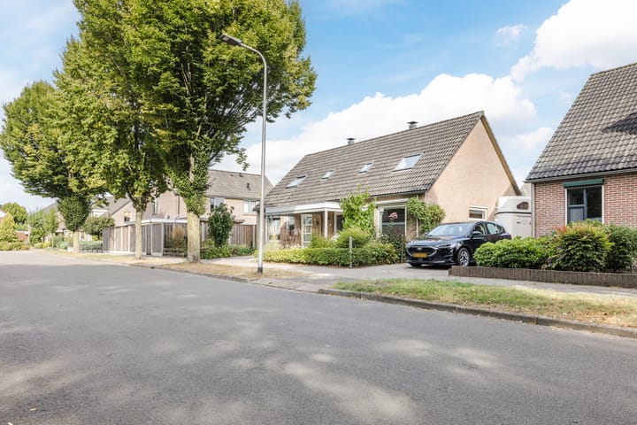 Foto 36 van Willem Alexanderlaan 71