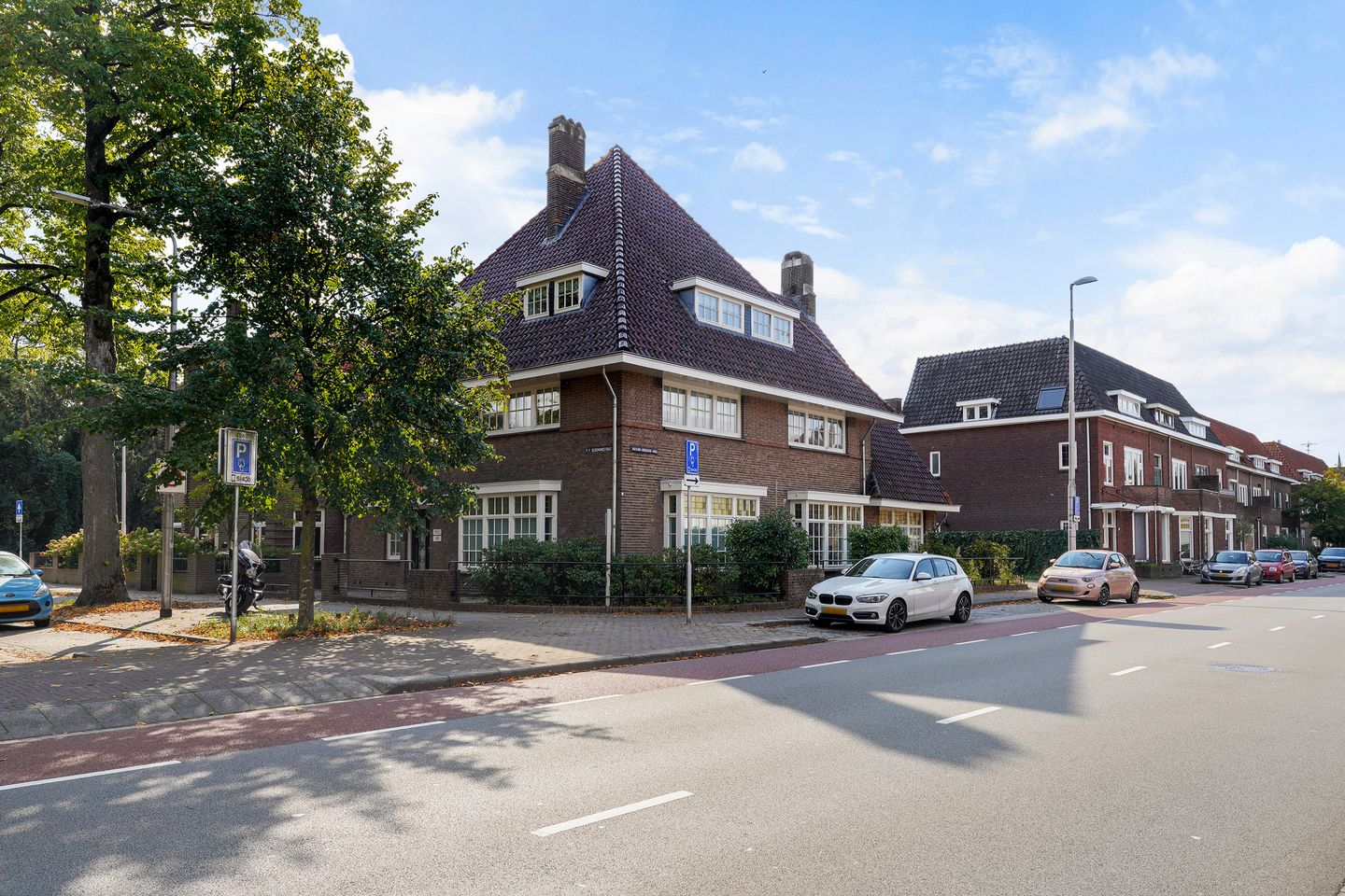 View photo 1 of P.F. Bergmansstraat 1