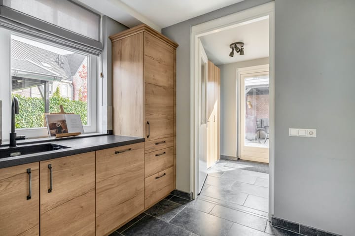 Foto 15 van Amberlaan 23