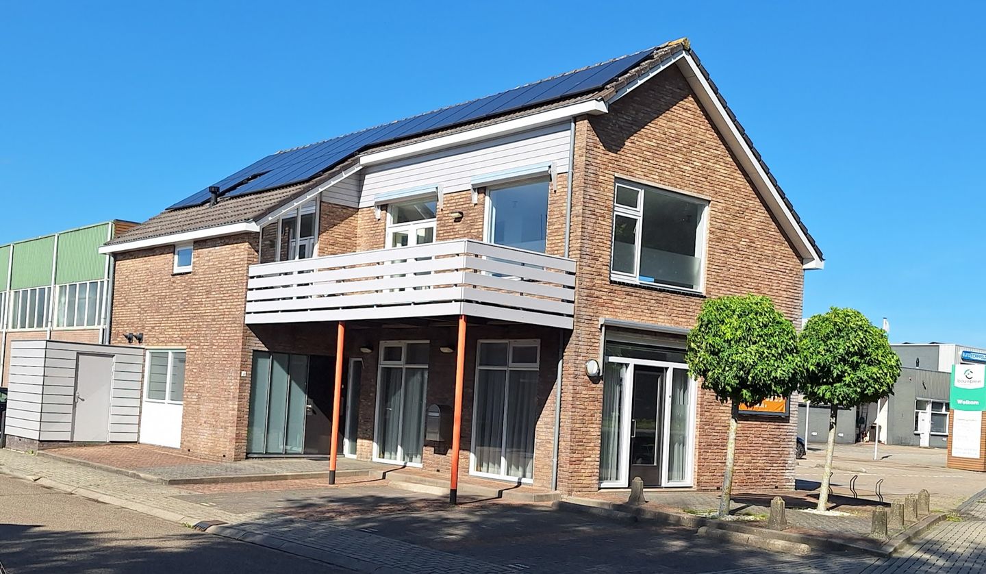 Bekijk foto 1 van Industrieweg 9