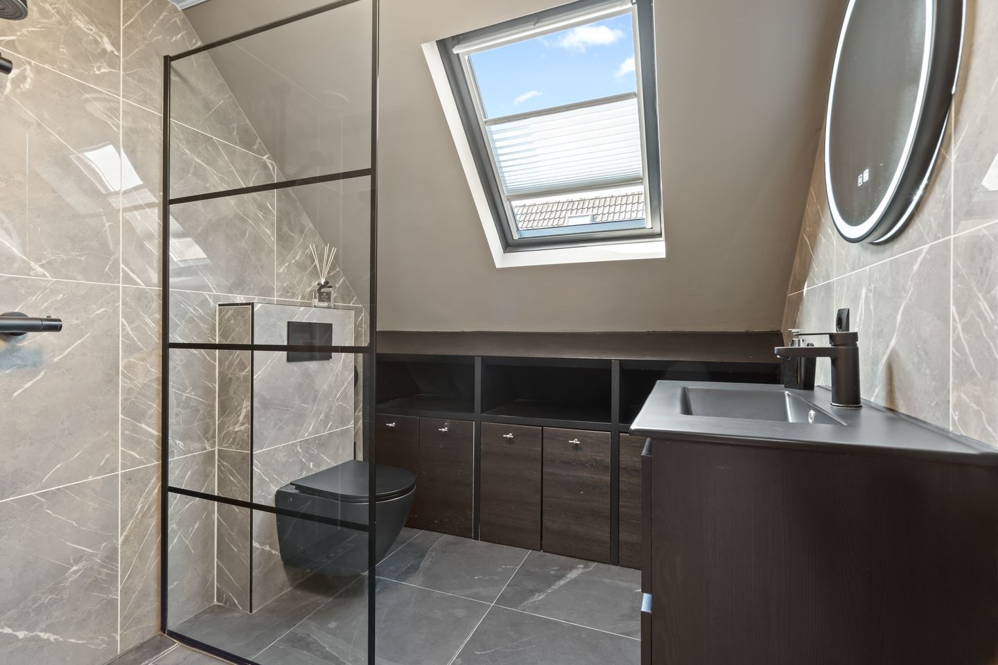 Foto 64 van Gravin Adalaan 4