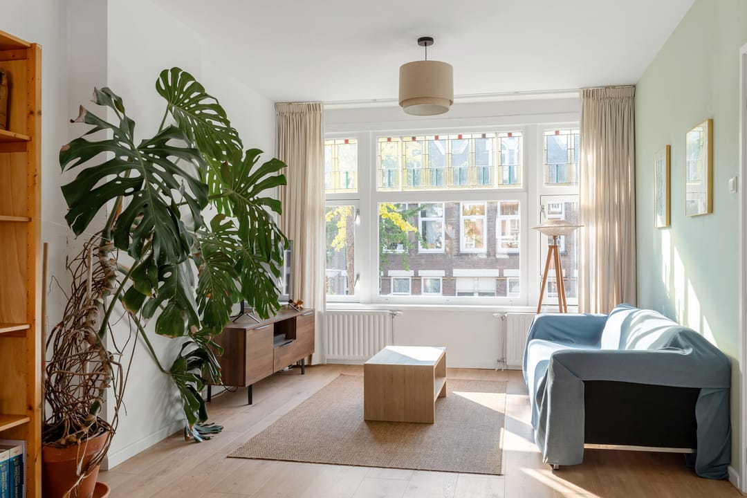 Photo 2 of Delfgaauwstraat 31-B