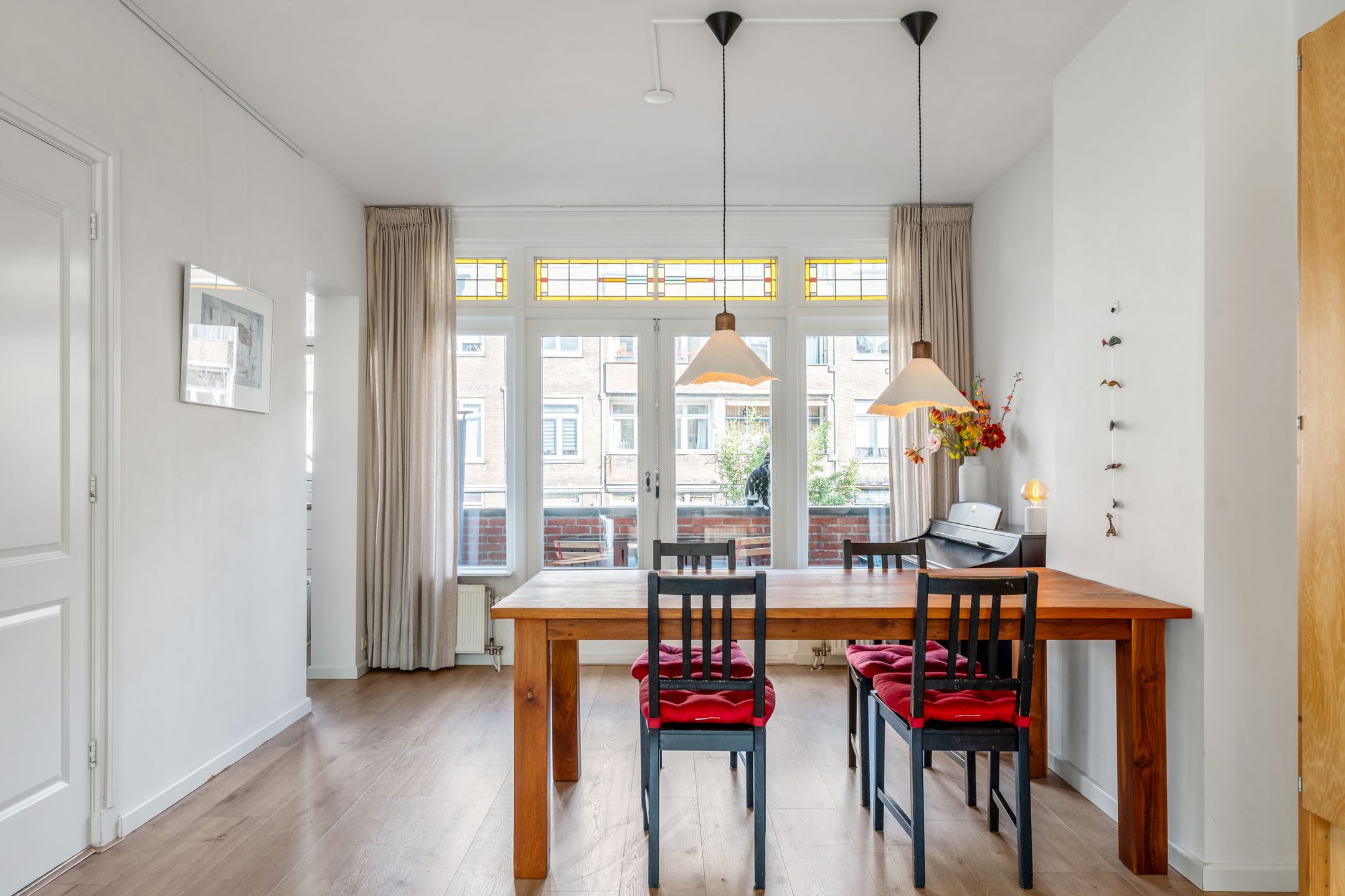 Photo 6 of Delfgaauwstraat 31-B