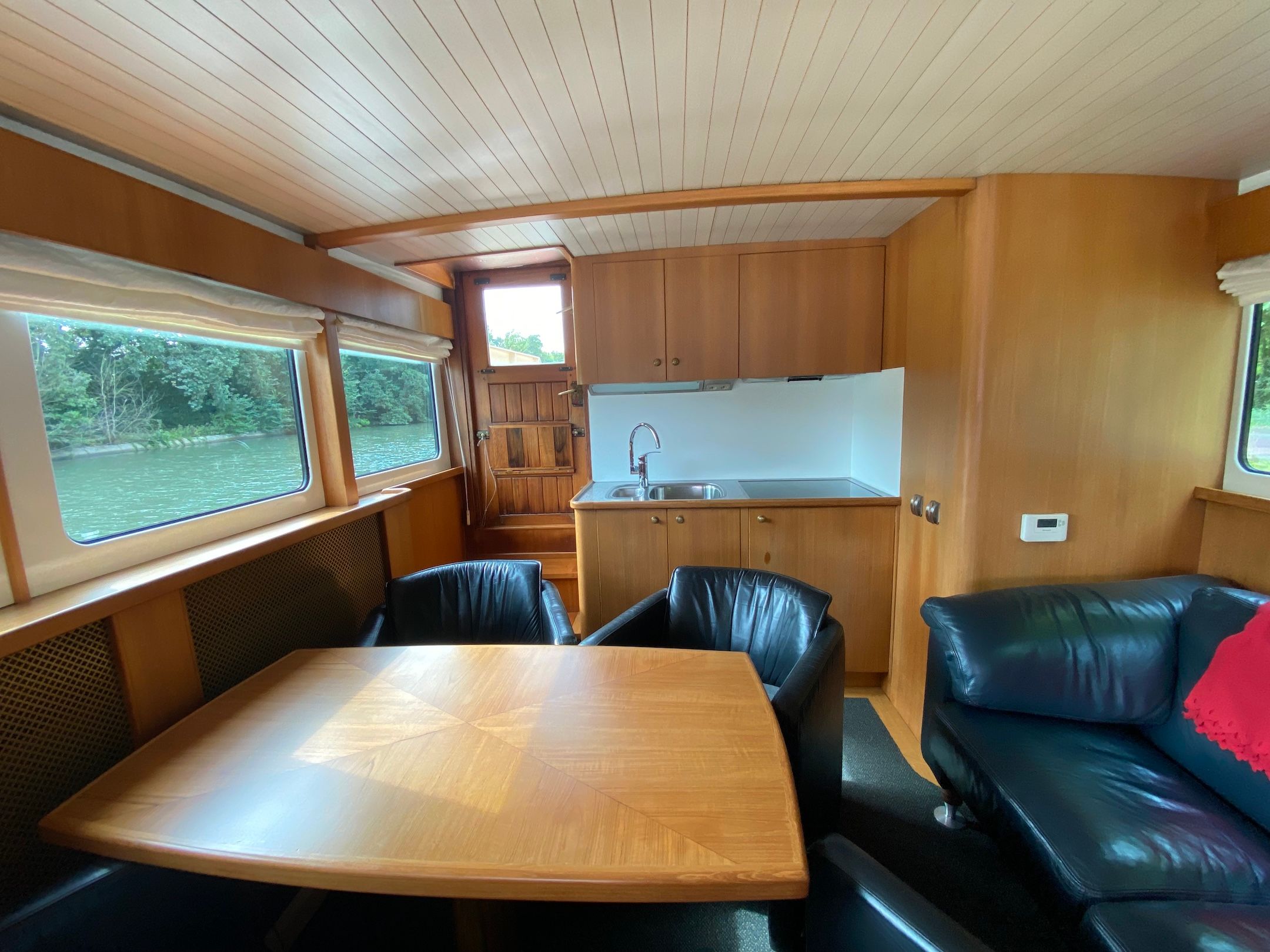 Photo 9 of Utrechtsestraatweg