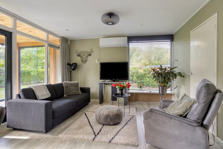 Photo 8 of De Valouwe 65