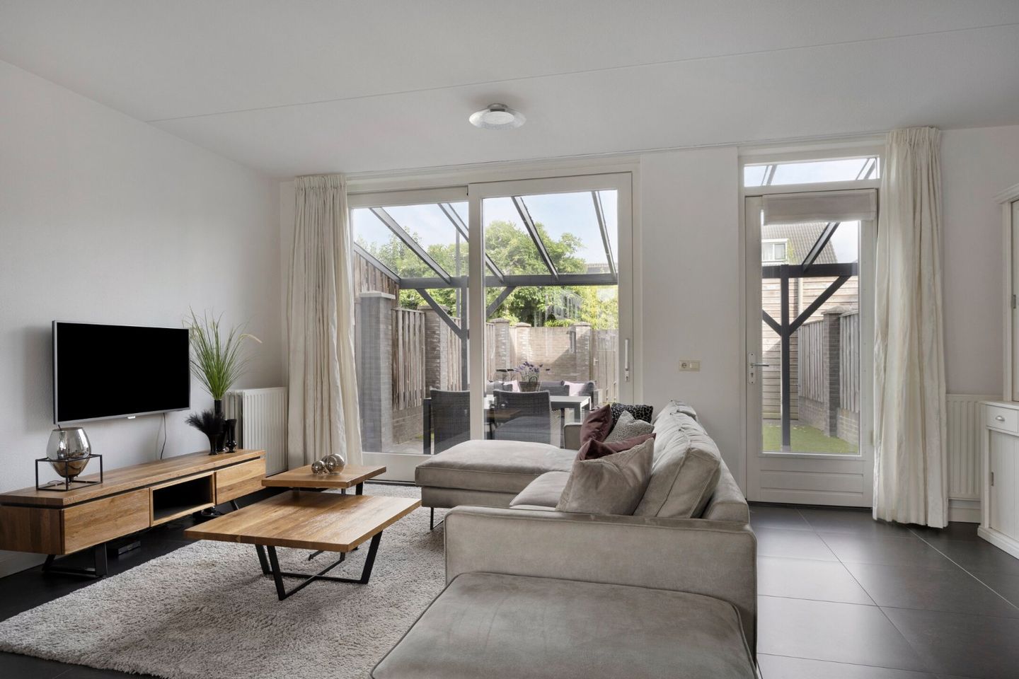 Photo 10 of Strohuls 105