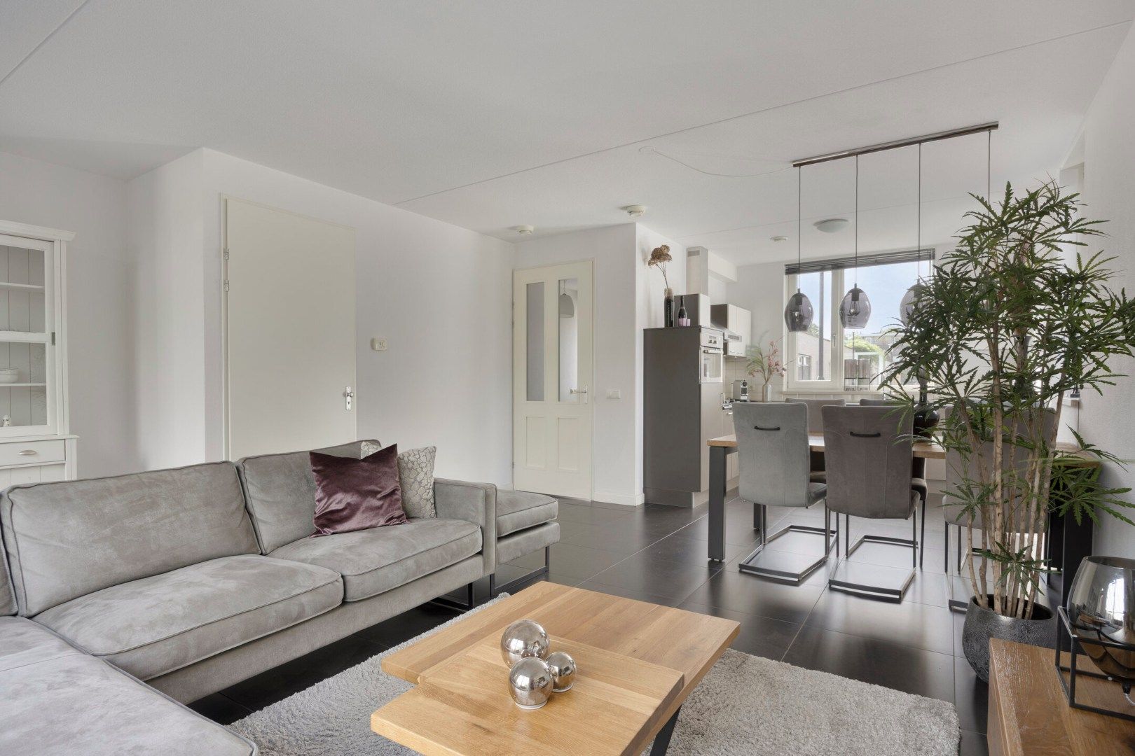 Photo 12 of Strohuls 105