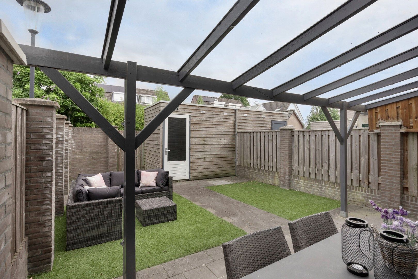 Photo 39 of Strohuls 105