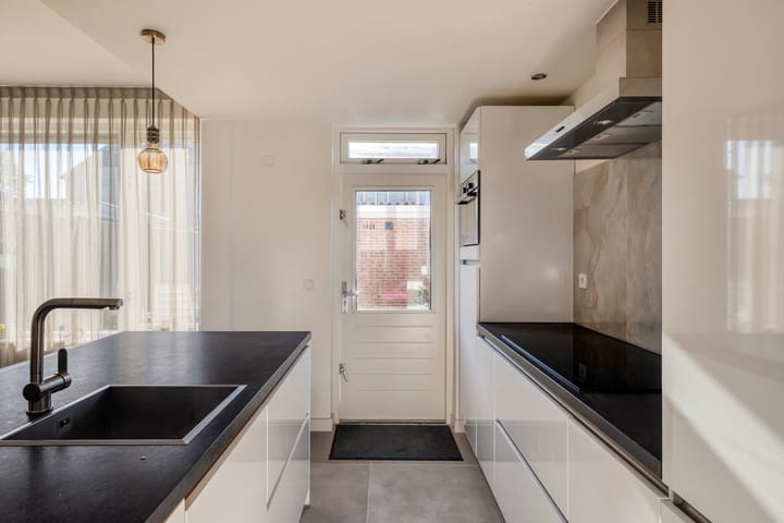 Foto 14 van Tilburglaan 19