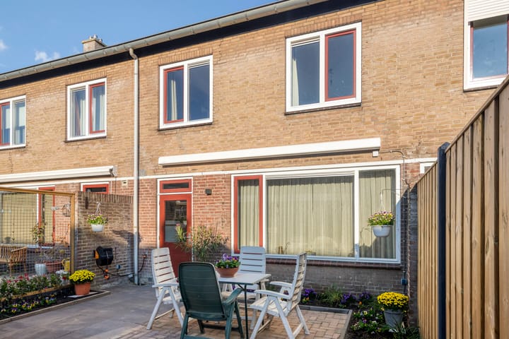 Foto 34 van Tilburglaan 19