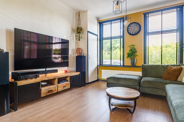 Foto 10 van Parallelweg SS 98