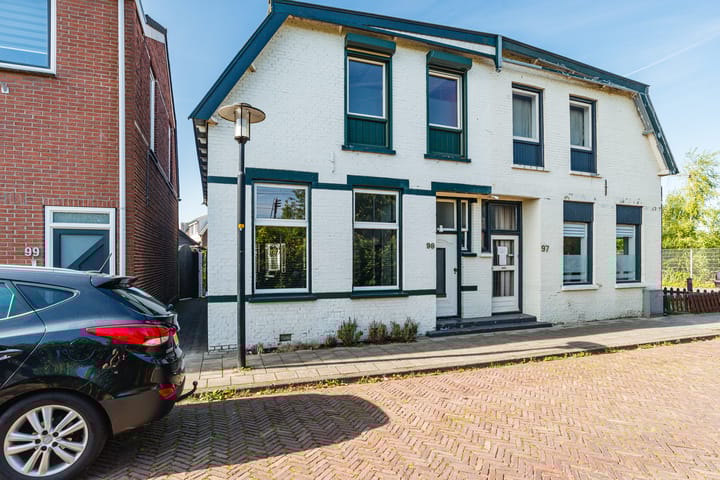 Foto 32 van Parallelweg SS 98