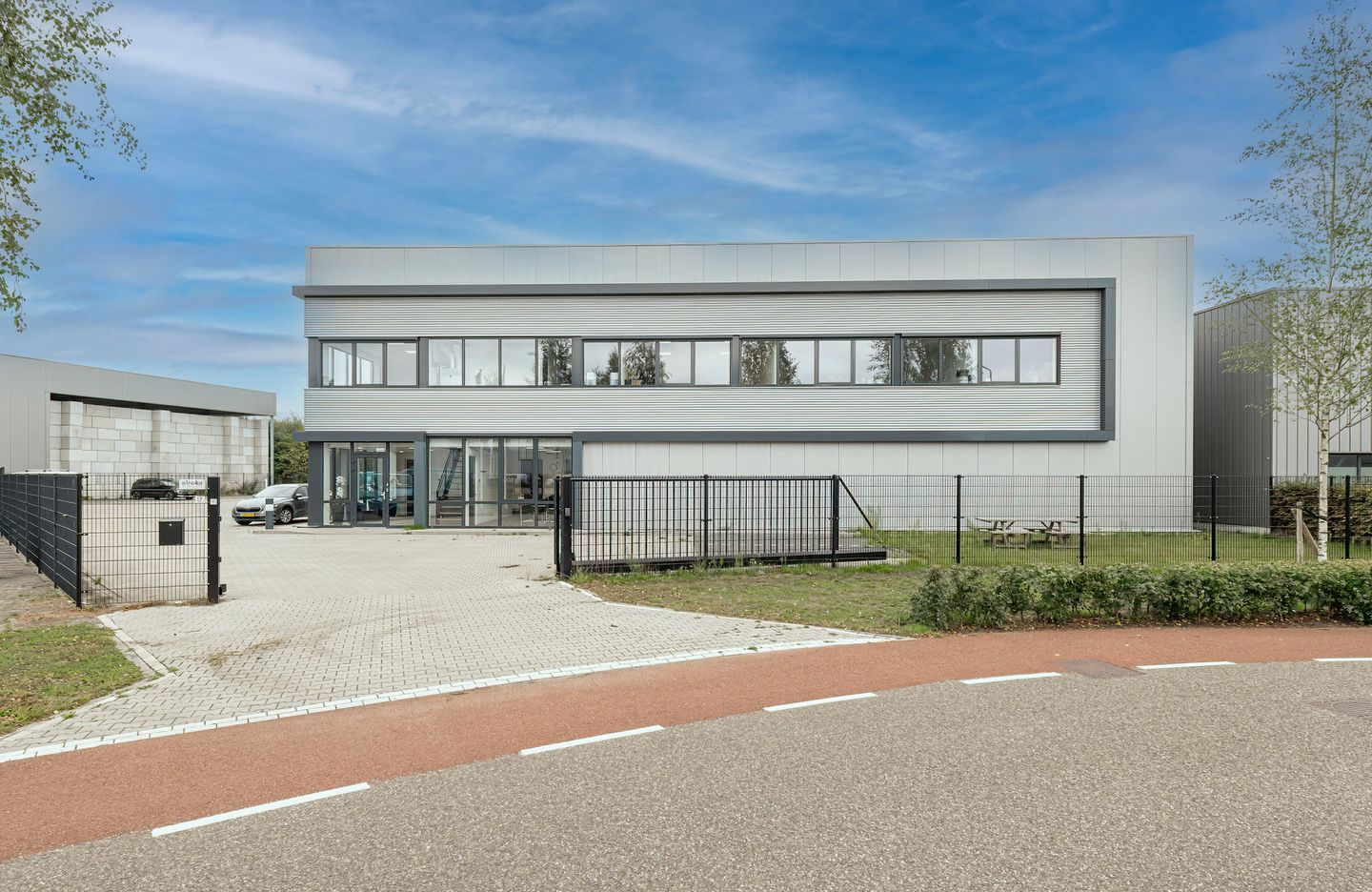 Bekijk foto 2 van Mandenmakerstraat 17