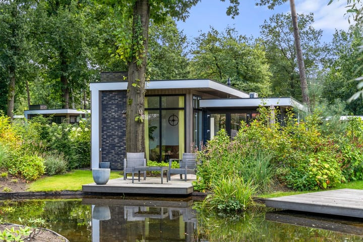 Krimweg 160-399 main image