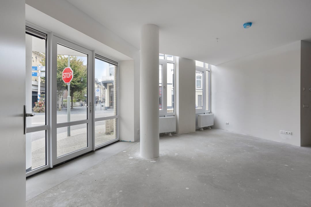 Photo 11 of Oranjelaan 1