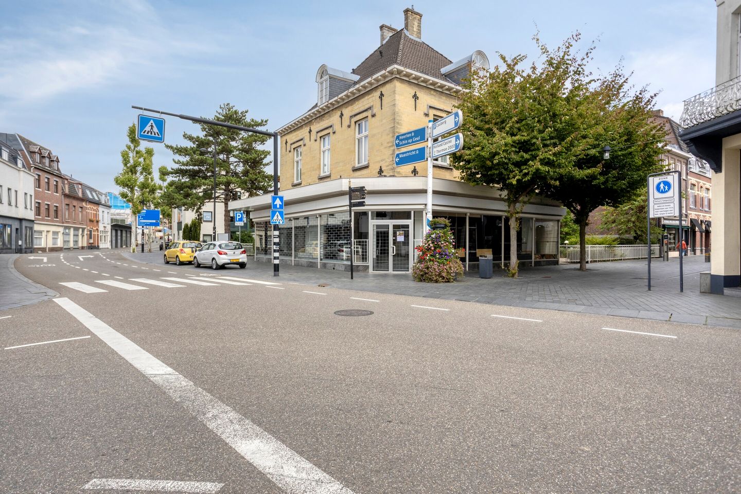 Photo 25 of Oranjelaan 1