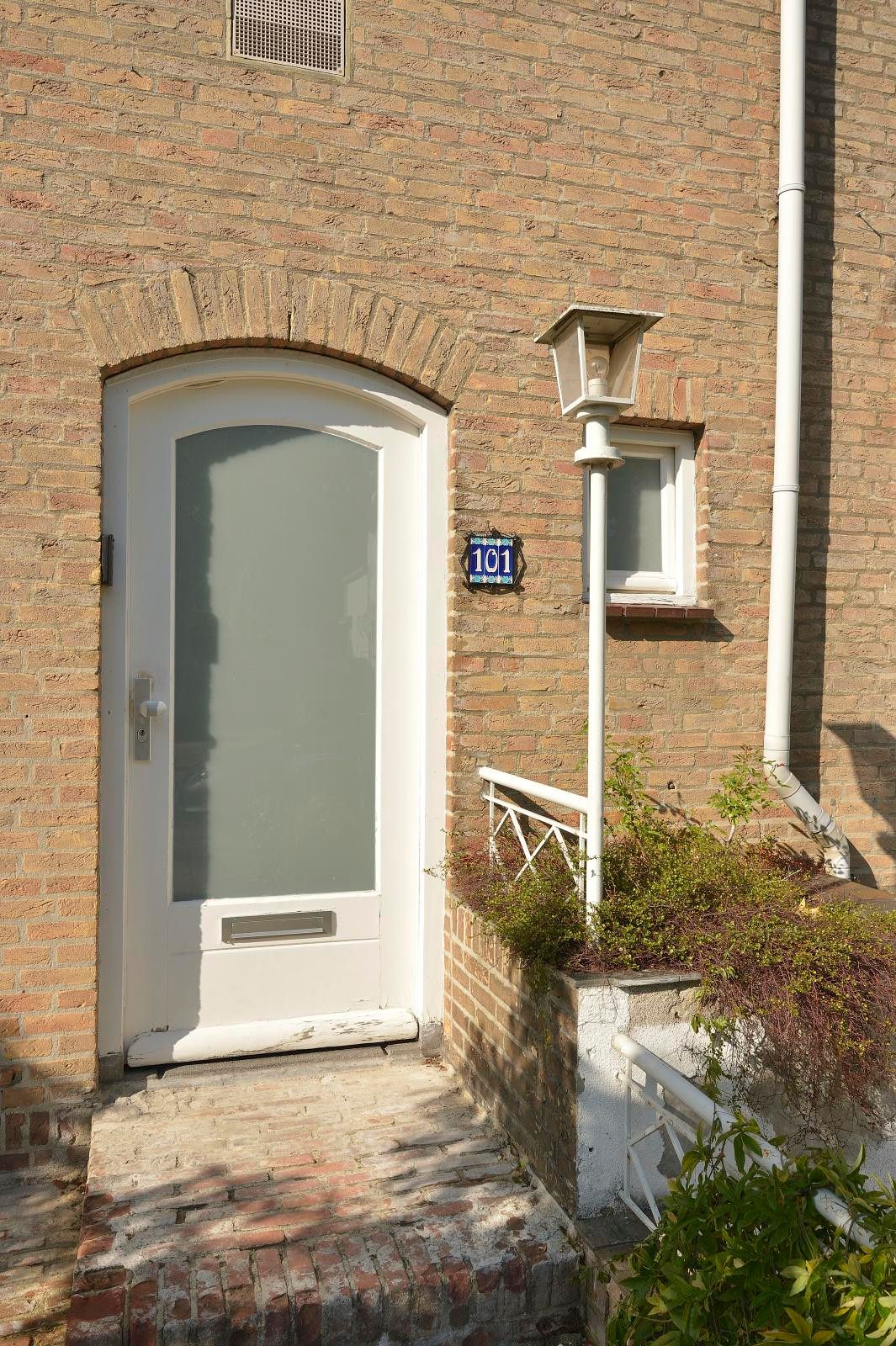 Foto 9 van Burg. Waszinkstraat 101