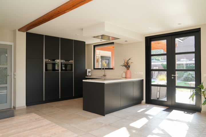 Foto 2 van Lariestraat 31