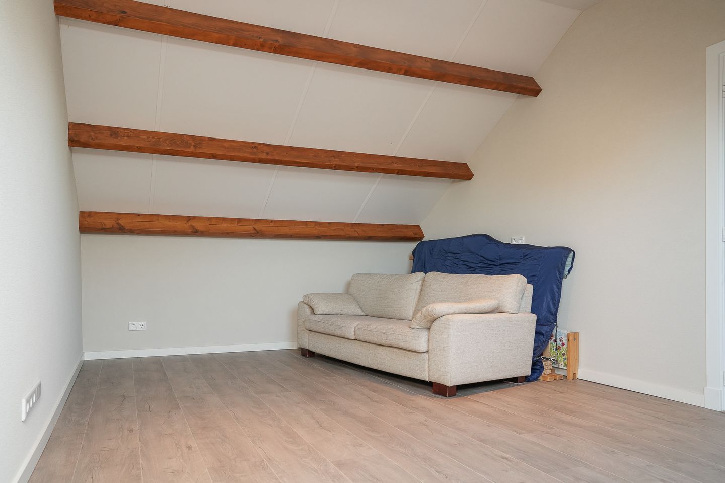 Foto 25 van Lariestraat 31