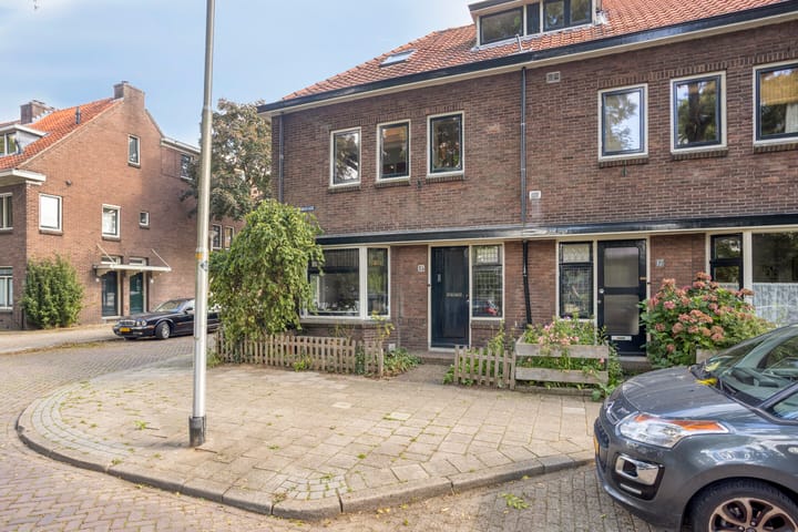 Foto 2 van Hobbemakade 15