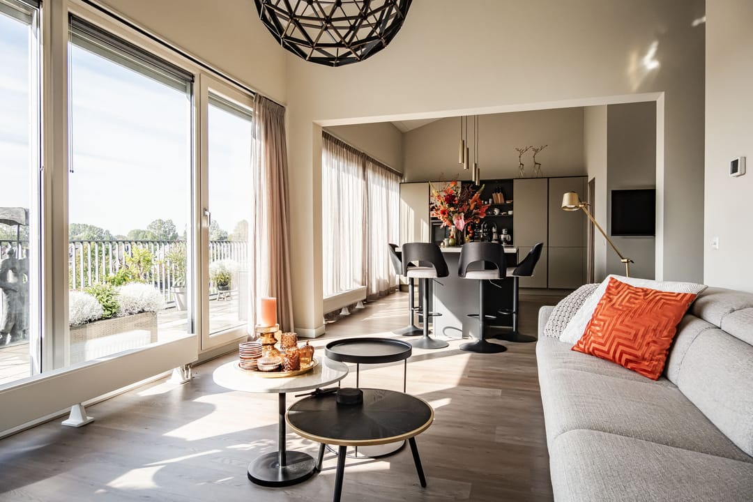 Photo 1 of Vesting 118