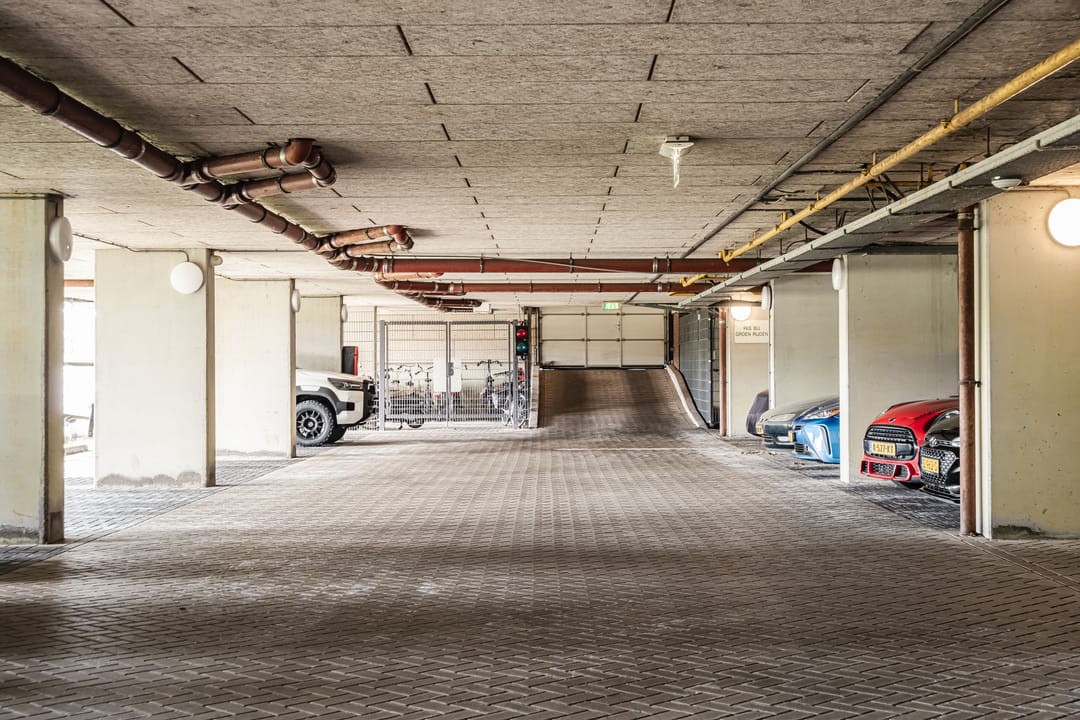 Photo 31 of Vesting 118