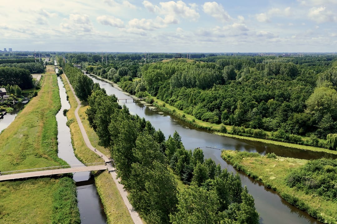 Photo 37 of Vesting 118