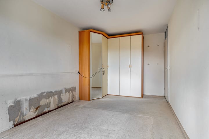 Photo 17 of Drevel 32