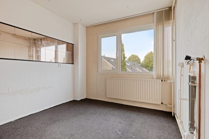 Photo 21 of Drevel 32