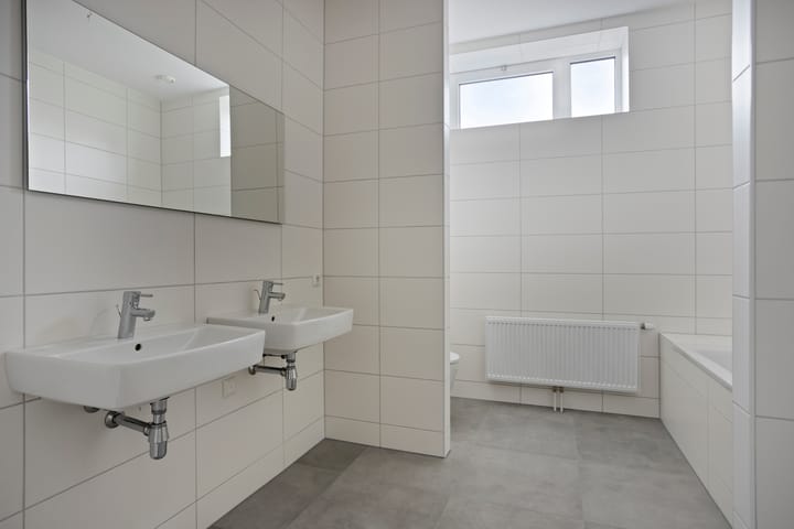 Photo 3 of Oranjelaan 1-D