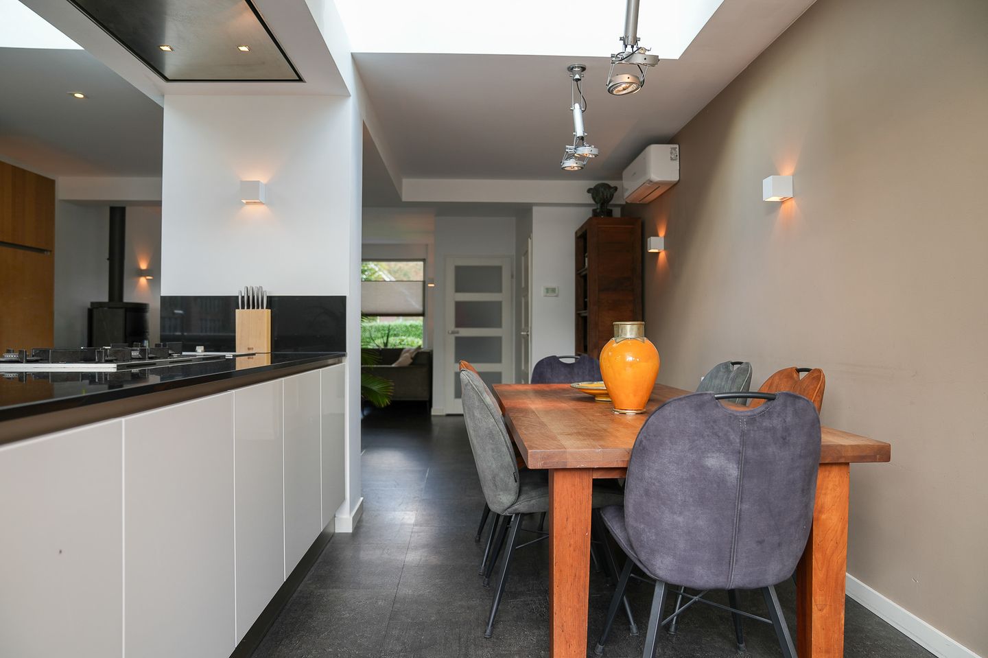 Foto 10 van Viaductstraat 49