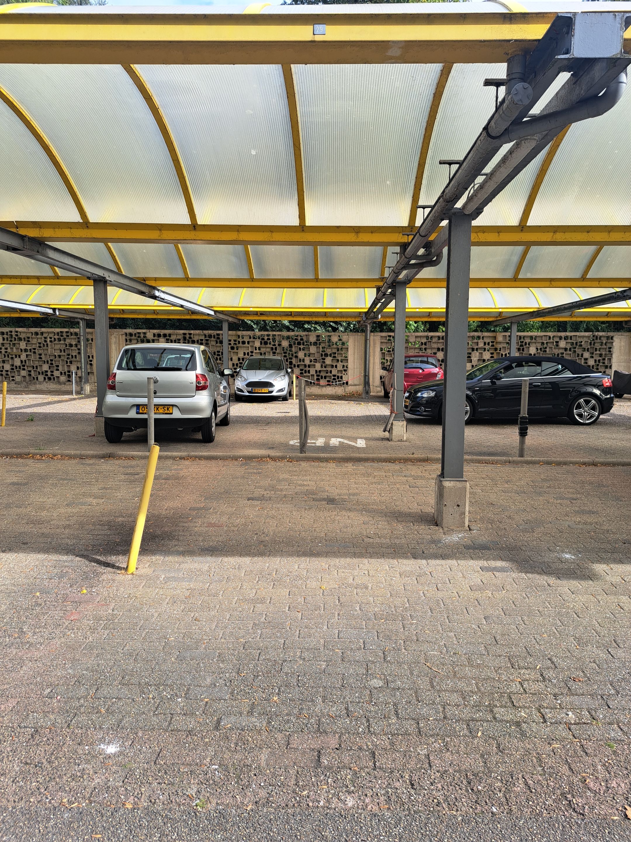 Herenwaard 3-ONG 3 false