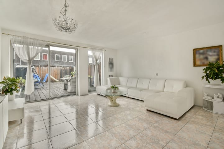 Photo 3 of Raoul Wallenberghofje 8