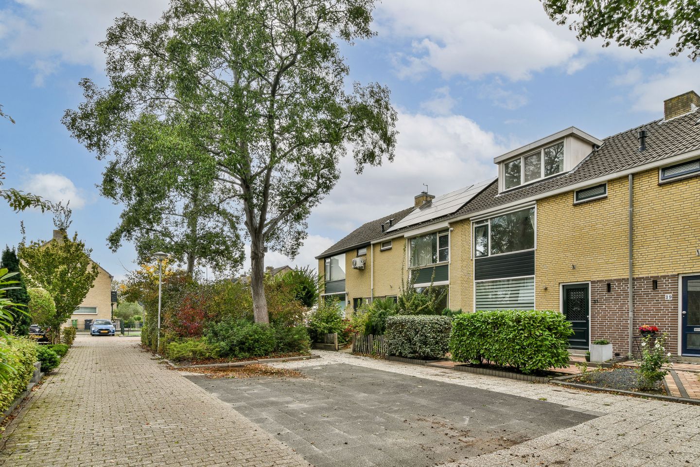 Photo 4 of Doys van der Doesstraat 37