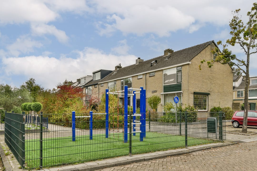 Photo 28 of Doys van der Doesstraat 37