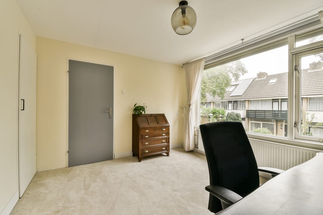 Photo 22 of Doys van der Doesstraat 37