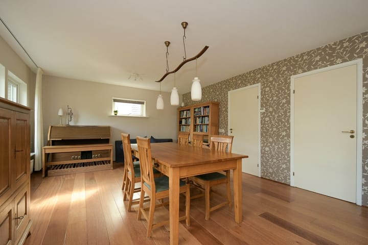 Foto 13 van Burgemeester Wuiteweg 154