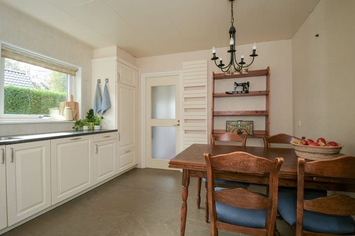 Foto 15 van Burgemeester Wuiteweg 154