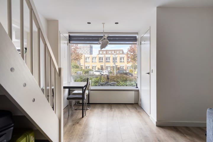 Photo 7 of Robert Scottstraat 10